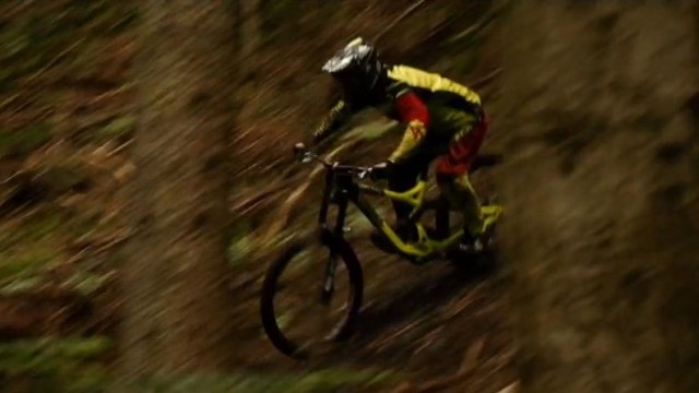 Vincent Pernin Rides The Steeps of Bourg Saint Maurice / Ep3