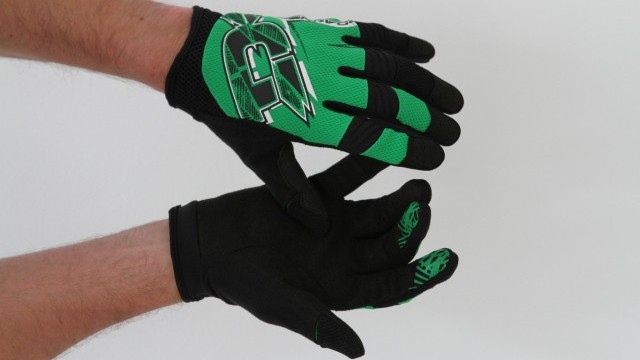 Mountain Bike Reviews - Dakine Covert Glove  2013