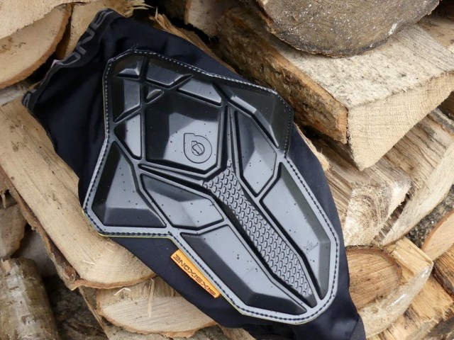 SixSixOne Recon Knee Pad 2018