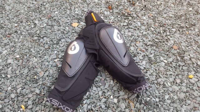 Mountain Bike Reviews - SixSixOne Rage Knee Pads 2016