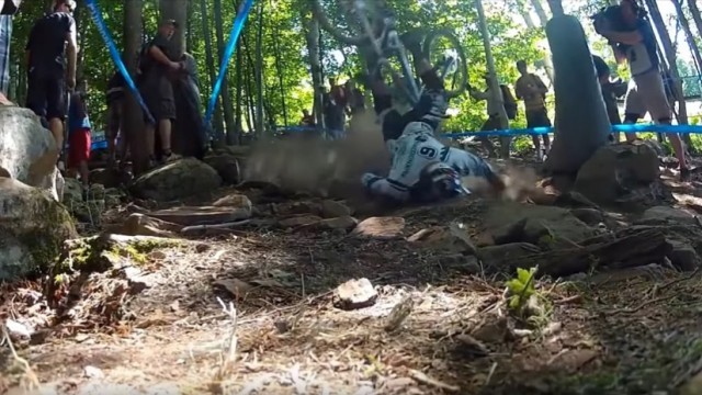 #WipeoutWednesdays - Mountain Bike Crash Compilation 2014 (ouch!)