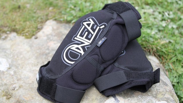 Mountain Bike Reviews - O'Neal Sinner Knee Guard  2013