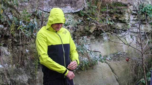 Mountain Bike Reviews - Fox Head Downpour Jacket  2015