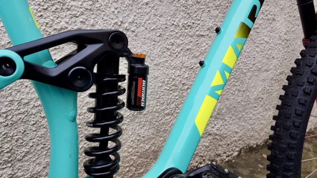 Marzocchi Bomber CR Coil Shock