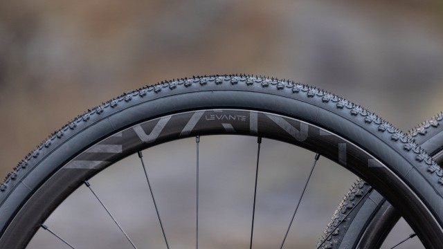Campagnolo announces its first all-gravel wheelset - Levante