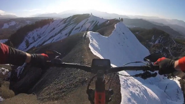 Les Crêtes Black & White