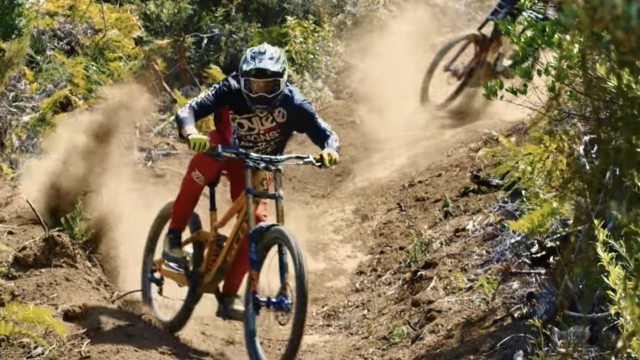 Warp Speed in South Africa - "A Dog's Life" Ep. 3 w/ Brendan Fairclough and Amaury Pierron