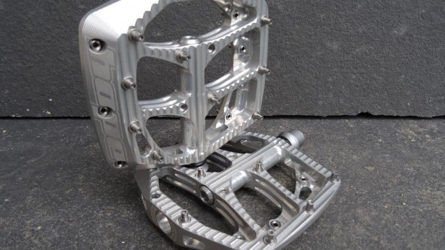 Mountain Bike Reviews - Hope Technology F20 Flat Pedals 2016