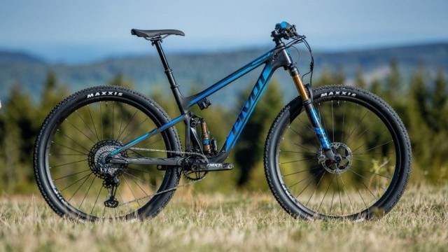 First Ride Report - Pivot Mach 4 SL