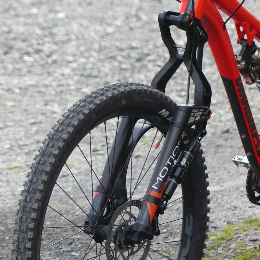 linkage mountain bike fork