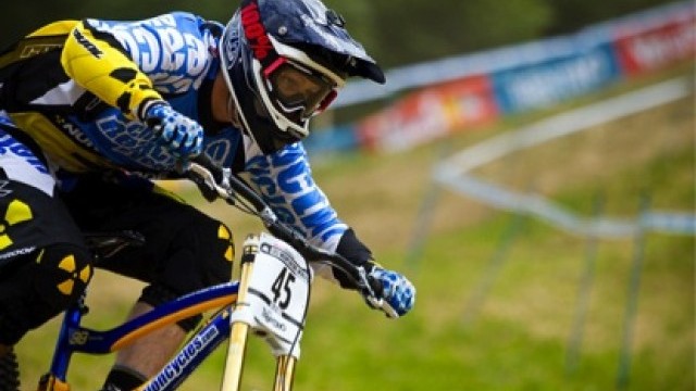 Muc-Off Cleans Up Sea Otter