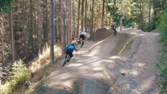 New Zealand MTB Trail Riding With The Crew