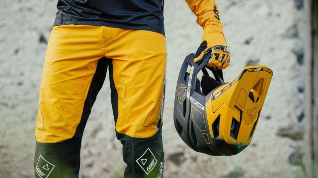 Leatt Unveils MTB Gravity 6.0 Carbon Helmet