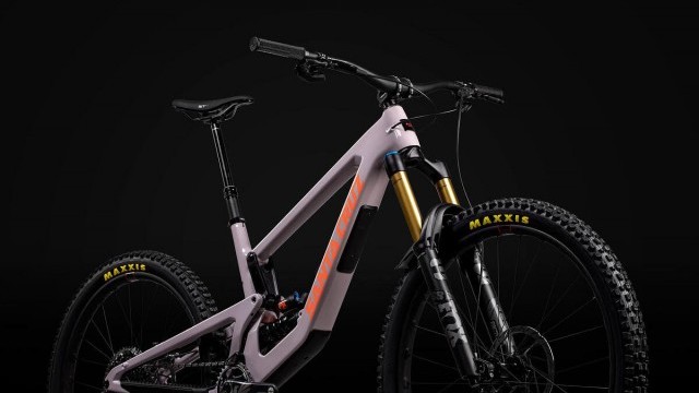 The New Santa Cruz Bicycles Nomad: More travel than a white van
