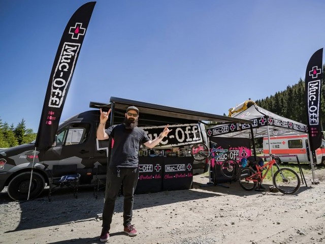 Muc-Off Named as iXS Dirt Masters Official Cleaning Partner