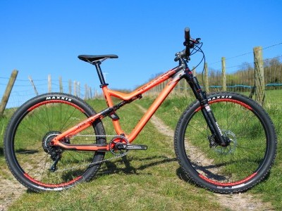 Commencal Meta Trail Race 650  2015 Mountain Bike Review