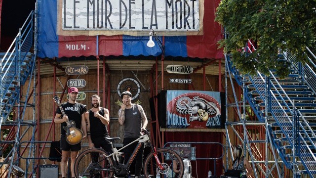 Richard Gasperotti: 1st Ever to Ride The Wall Of Death On an eBike