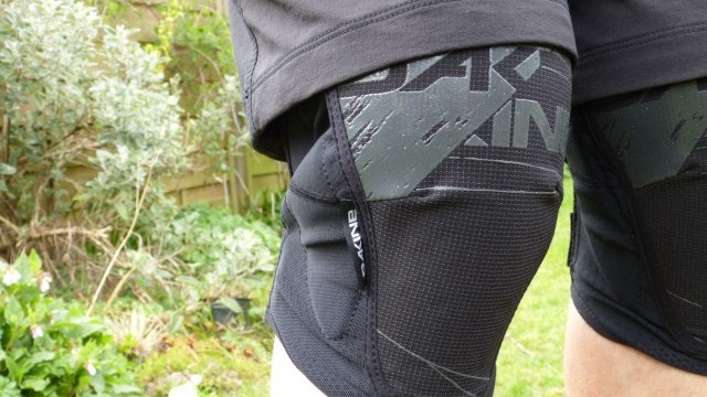 Mountain Bike Reviews - Dakine Anthem Knee Pad 2017