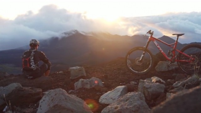 Kilian Bron // Part II - A Castaway In Hawaii