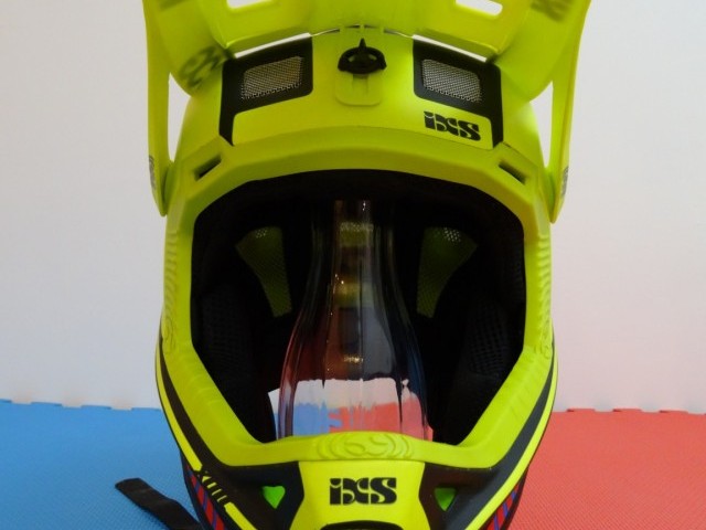 iXS Sports Division XULT 2016