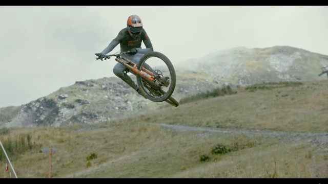 Flo Payet hits Châtel bikepark