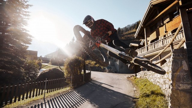 Mind-bending French Freeride Lines | Side Hits ft. Vinny T