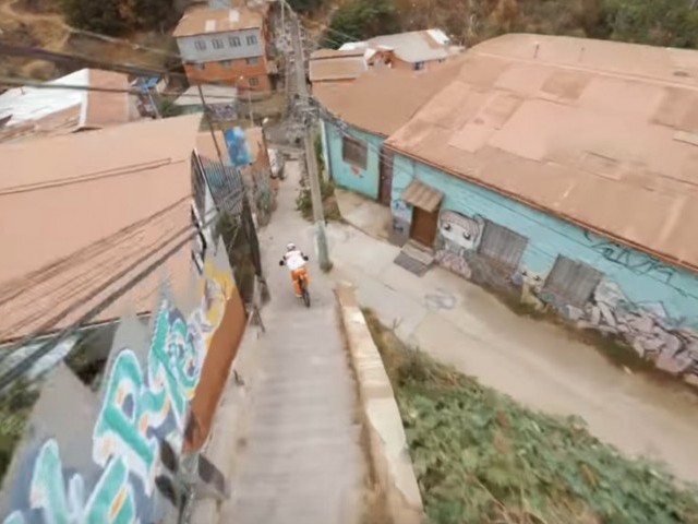 Pedro Burns Hammering Through The Streets of Chile | Sound Of Speed