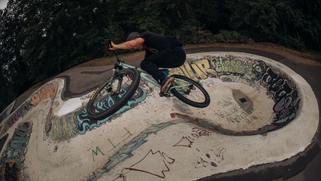 Video: "While the Sun is Still Here" - Caleb Holonko Rides the Shonky