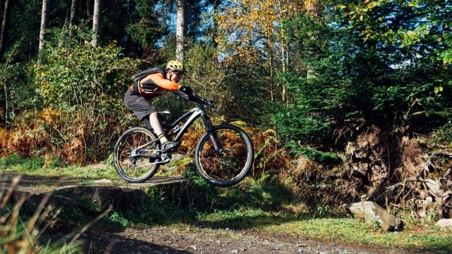 Mountain Bike Technique - Drop and Roll