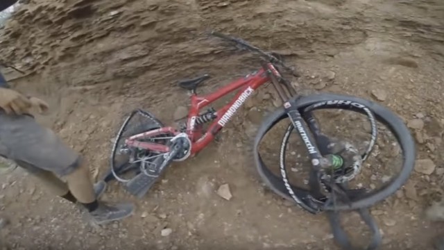 #WipeoutWednesdays: Crazy Insane Downhill Fails - MTB, Freeride