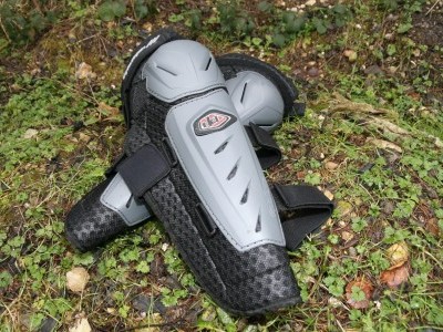 Troy Lee Designs Combat Knee/Shin Guards  2010 Mountain Bike Review