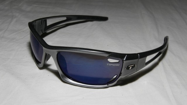 Mountain Bike Reviews - Tifosi Dolomite Eyewear  2009