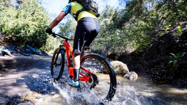 Shimano Previews 2018 Footwear, Clothing and Accessories