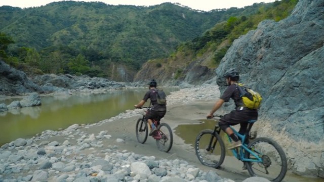 Team MIA Santa Cruz Rips The Trails In The Philippines