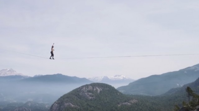 Random Fridays: World Record Free Solo - Insane Slacklining!