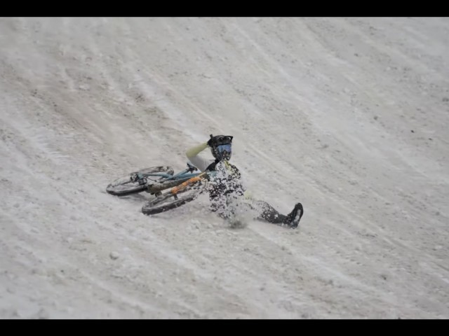 Wipeout Wednesday! RAW MTB Crash & Carnage Compilation - Megavalanche 2022