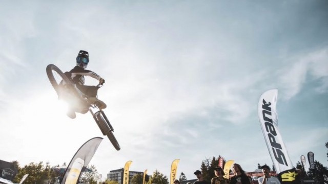 IXS Dirtmasters Winterberg Bikepark Vlog 2019 with Sam Reynolds! #OiOi