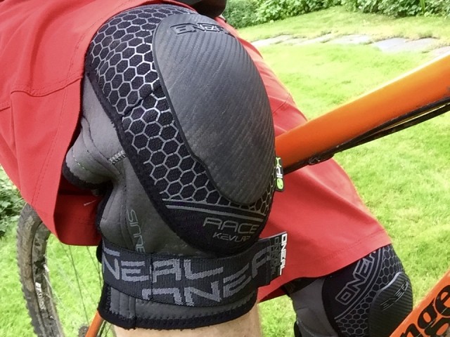 O’Neal SINNER Kevlar Knee RACE Guard 2017