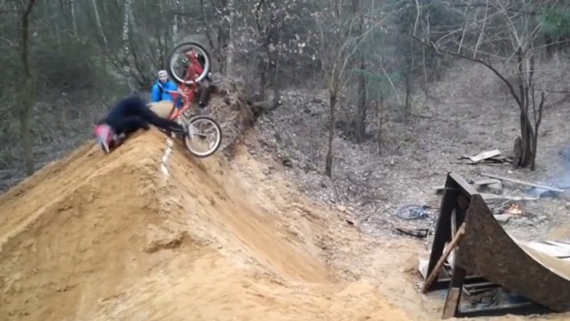 #WipeoutWednesdays: MTB Fail Compilation 2018