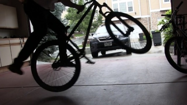 Random Fridays: How To Bunny Hop 360 Tailwhip On A Mountain Bike (MTB)