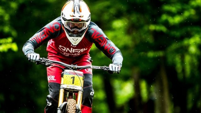 Greg Minnaar To Tour UK with "Size Matters" Stage Talk