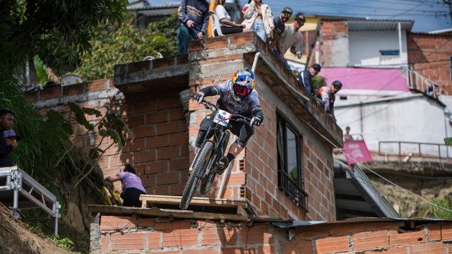 Juanfer Vélez crowned inaugural champion of Red Bull Medellín Cerro Abajo