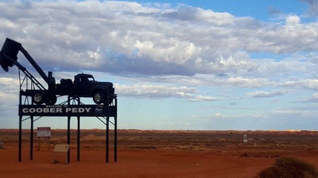 Mountain Biking Australia: Following the Finke River