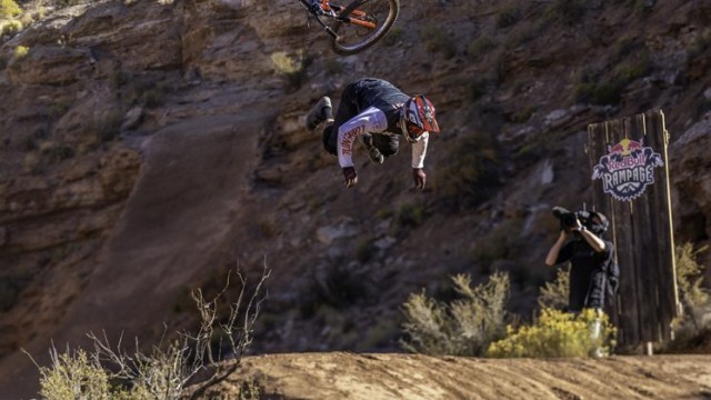 Video: The Crash That Broke Kyle Strait's Back