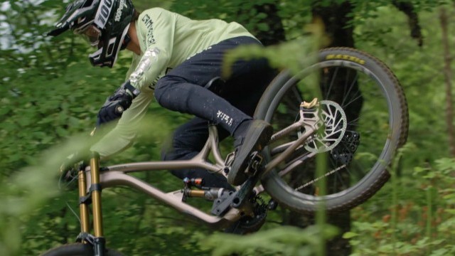 Video: "Segment" with Thomas Estaque