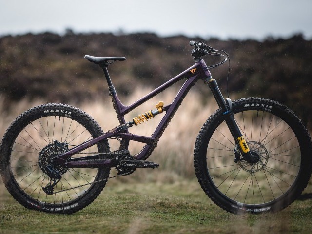 News: YT CAPRA MX Uncaged 9 & DECOY MX Uncaged 9: Return of the Shred