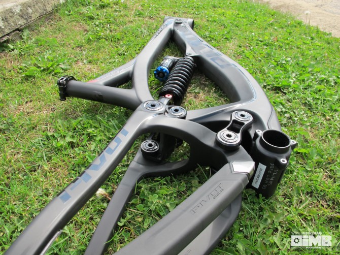 2015 Pivot Phoenix DH Frame3