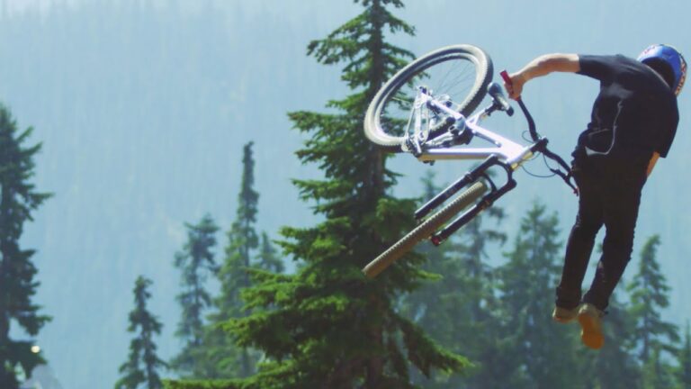Top MTB Slopestyle Riders Duel at Bearclaw Slopestyle 