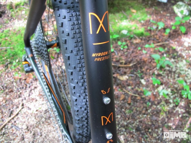 Ktm myroon top prestige 2015
