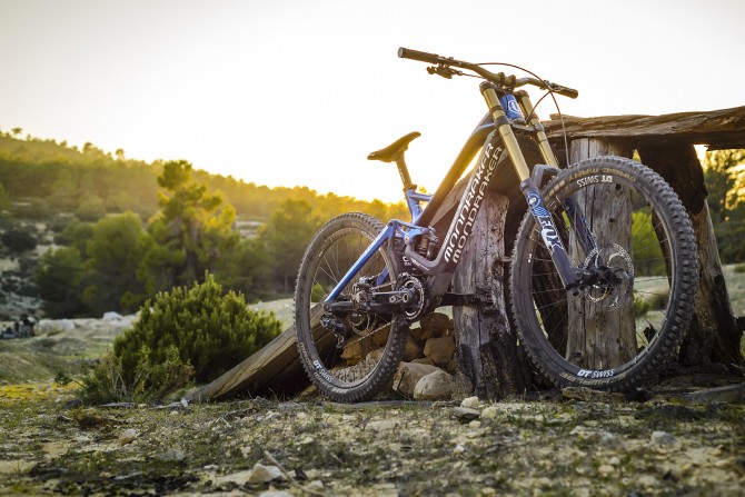 2014-10-28 Mondraker Press